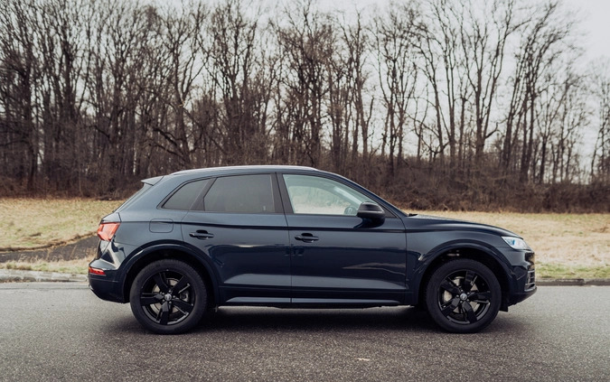 Audi Q5 cena 136500 przebieg: 109400, rok produkcji 2017 z Tarnów małe 781